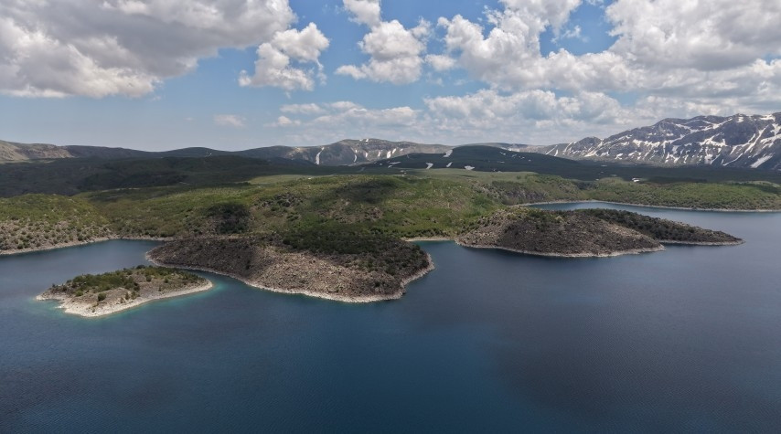 Nemrut Kalderası’na turist akını Türkiye’nin en büyüğü, dünyada ikinci Nemrut Kalderası’na turist akını Türkiye’nin en büyüğü, dünyada ikinci