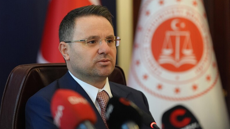 Kabine sonrası önemli açıklama! Bakan Gürlek: Raporun bağlayıcılığı bulunmuyor