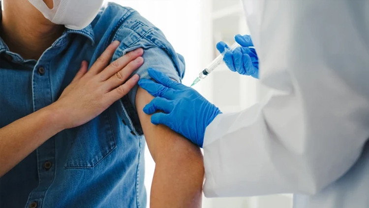 Prof. Dr. Şevket Özkaya açıkladı: Covid-19 aşıları temiz çıktı