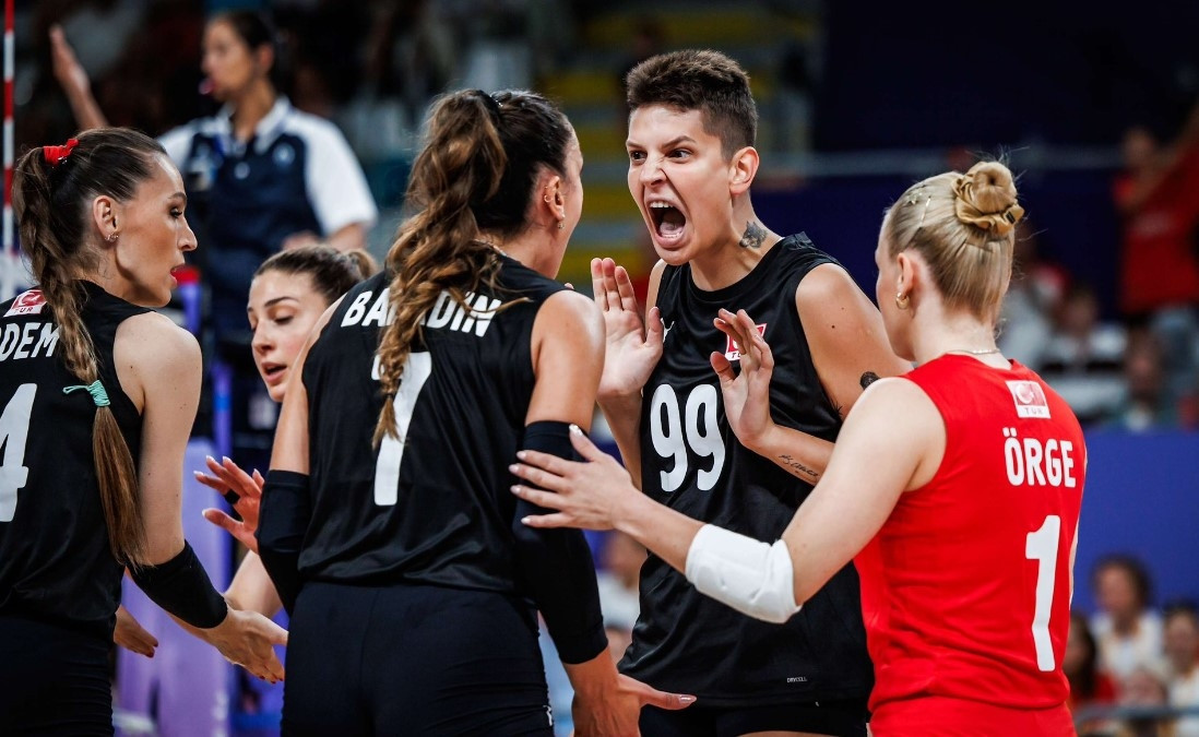 EBRAR KARAKURTTAN ÜZÜCÜ HABER: 4-6 HAFTA SAHALARDAN UZAK KALACAK EBRAR KARAKURTTAN ÜZÜCÜ HABER: 4-6 HAFTA SAHALARDAN UZAK KALACAK