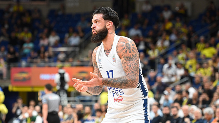 Anadolu Efes, Vincent Poirier ile yollarını ayırdı