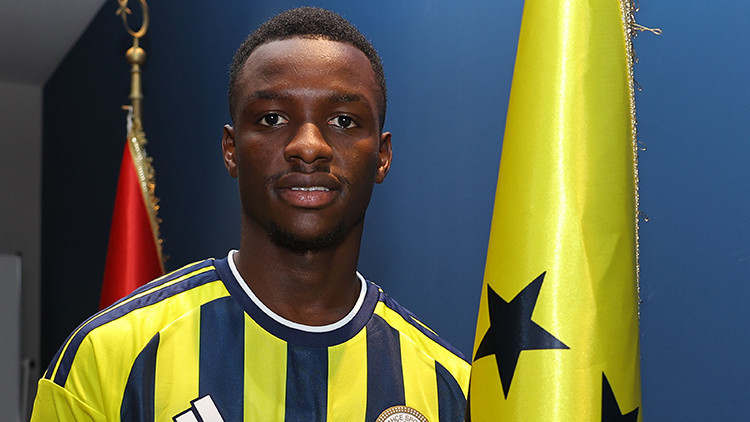 Fenerbahçe, Amara Diouf transferini resmen duyurdu