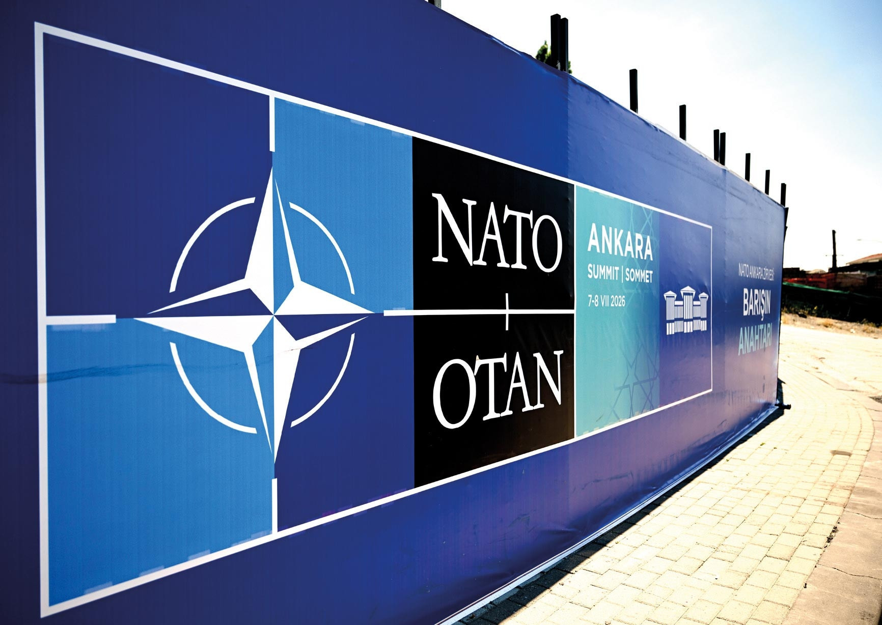Akreditasyon tartışması! NATO topu ‘ev sahibi’ne attı