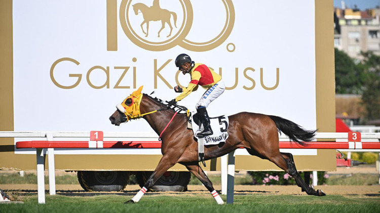 100. Gazi Koşusu'nu 'Bay Nalçakan' Kazandı