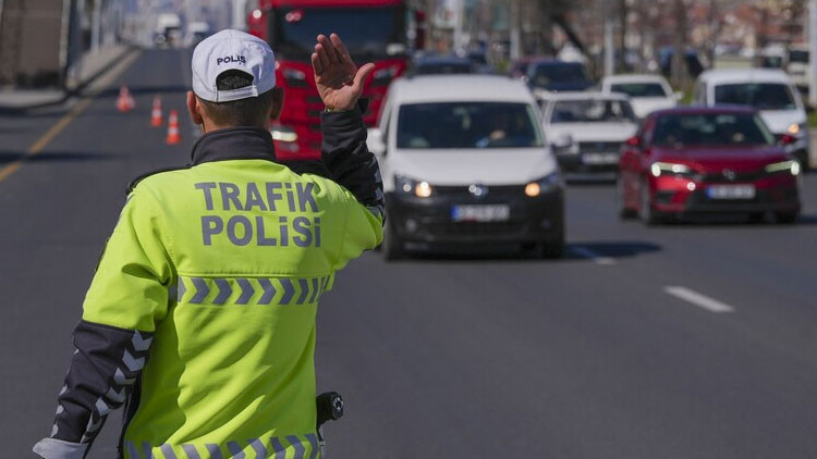 ANKARA TRAFİĞE KAPALI YOLLAR LİSTESİ 7-8 TEMMUZ 2026 || NATO Zirvesi Ankarada hangi yollar trafiğe kapatılacak, ne zaman açılacak 7-8 Temmuzda Ankarada trafiğe kapatılacak yollar listesi belli oldu ANKARA TRAFİĞE KAPALI YOLLAR LİSTESİ 7-8 TEMMUZ 2026 || NATO Zirvesi Ankarada hangi yollar trafiğe kapatılacak, ne zaman açılacak 7-8 Temmuzda Ankarada trafiğe kapatılacak yollar listesi belli oldu