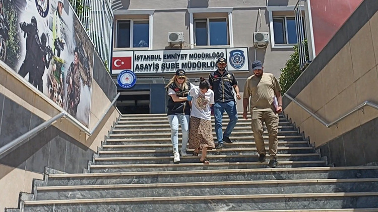 İstanbul'da 127 yıl cezası bulunan hamile firari yakalandı: 8'inci çocuğuna hamile çıktı