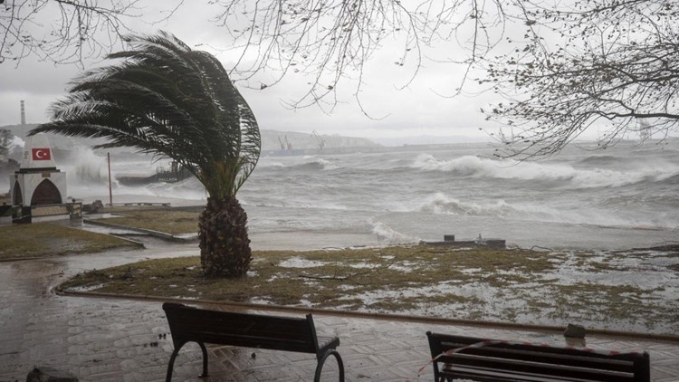 Meteoroloji’den 5 il için bir uyarı daha! Fırtına, sel ve doluya dikkat