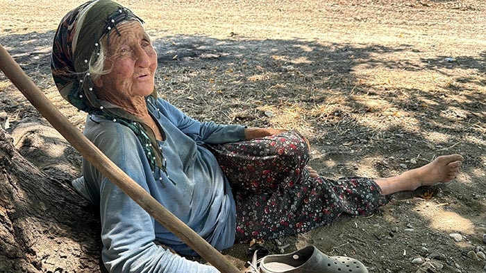 Az yerim, çok gezerim Az yerim, çok gezerim