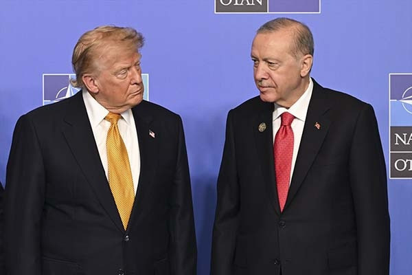 Erdoğan liderleri karşıladı, aile fotoğrafı çekildi NATO Liderler Zirvesinden dikkat çeken kareler...