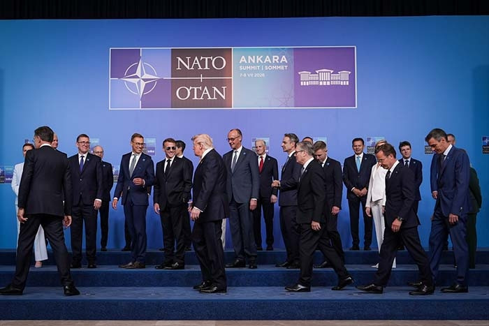 Erdoğan liderleri karşıladı, aile fotoğrafı çekildi NATO Liderler Zirvesinden dikkat çeken kareler...