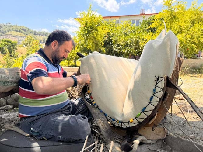  Son temsilci olarak Hatayda yaşıyor Bu kokuyu duymazsam yatamam