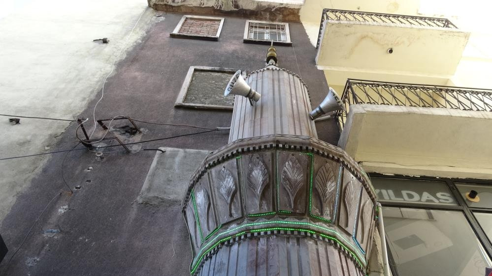Bu caminin minaresi şaşırtıyor | Spontane gelişen bir uygulamaydı Bu caminin minaresi şaşırtıyor | Spontane gelişen bir uygulamaydı