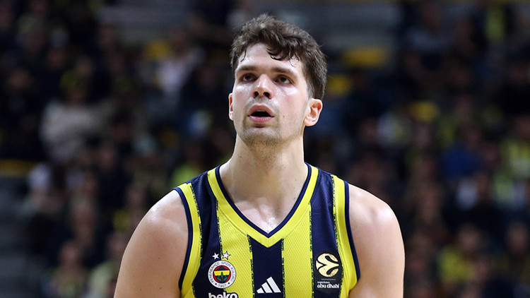 Tarık Biberovic, Fenerbahçe'ye veda etti: 'Bu anın geleceğini hayal etmemiştim'
