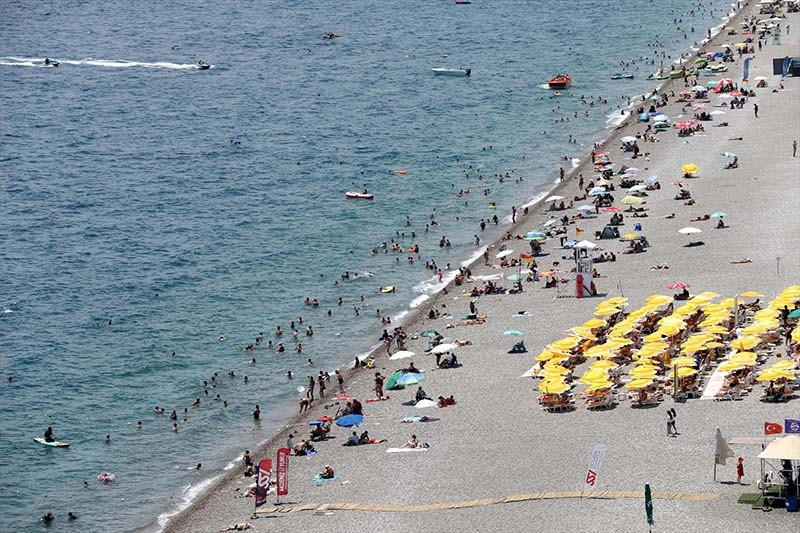 Antalyada sıcaktan bunalanlar Kar Dünyasında kış mevsimini yaşıyor Deniz ve sahil hayali kurarken kendimizi karlar içerisinde bulduk Antalyada sıcaktan bunalanlar Kar Dünyasında kış mevsimini yaşıyor Deniz ve sahil hayali kurarken kendimizi karlar içerisinde bulduk