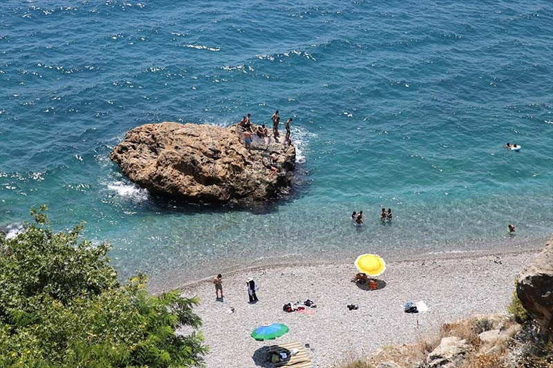 Antalyada sıcaktan bunalanlar Kar Dünyasında kış mevsimini yaşıyor Deniz ve sahil hayali kurarken kendimizi karlar içerisinde bulduk Antalyada sıcaktan bunalanlar Kar Dünyasında kış mevsimini yaşıyor Deniz ve sahil hayali kurarken kendimizi karlar içerisinde bulduk