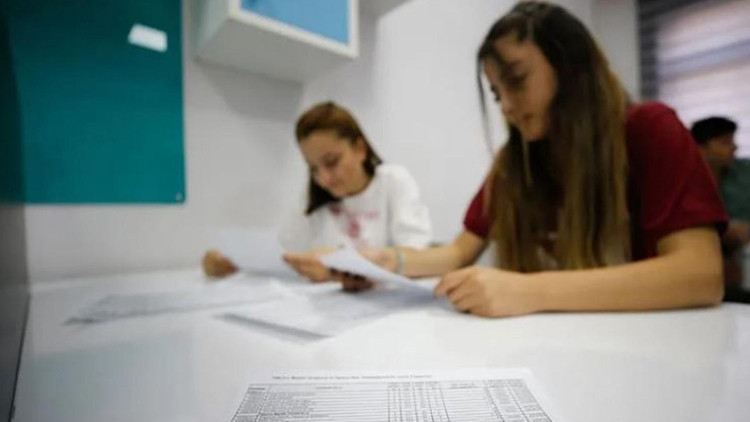 MEB, LGS ve YKS adaylarına 81 ilde "tercih danışmanlığı" hizmeti başlattı