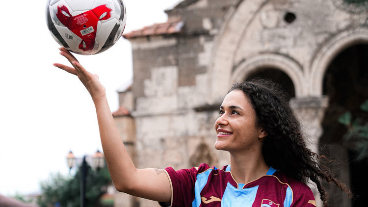 Trabzonspor Kadın Futbol Takımı'ndan transfer!