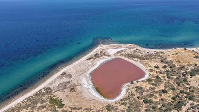 Yeniden pembe rengine büründü Yeniden pembe rengine büründü