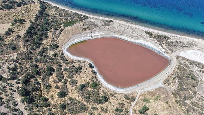 Yeniden pembe rengine büründü Yeniden pembe rengine büründü