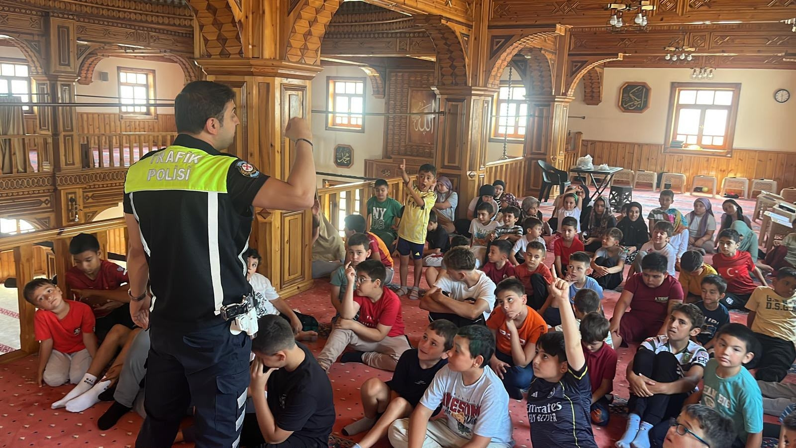 Düzce Haberleri - Cumayeri'nde Kur'an kursu öğrencilerine trafik eğitimi verildi - Yerel Haberler