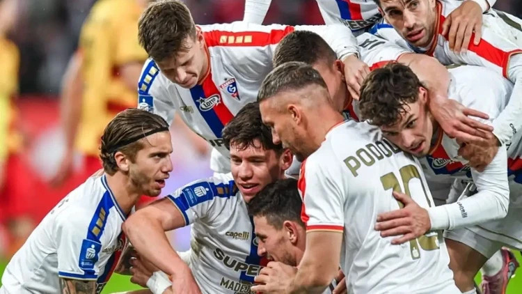 GORNİK ZABRZE NERENİN TAKIMI