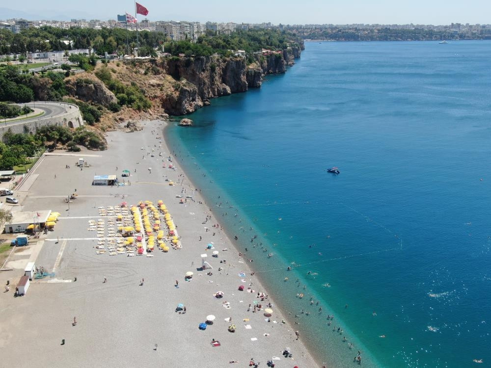 Kentte hava sıcaklığı 44 dereceye ulaştı Her şeye rağmen görülmeye değer bir şehir