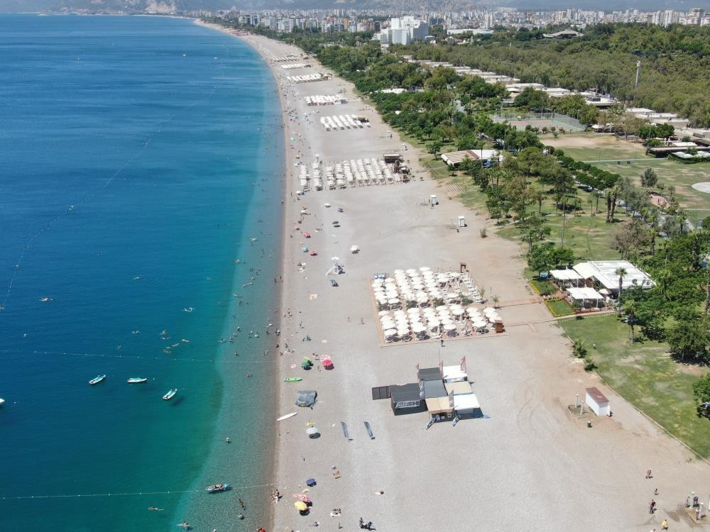 Kentte hava sıcaklığı 44 dereceye ulaştı Her şeye rağmen görülmeye değer bir şehir