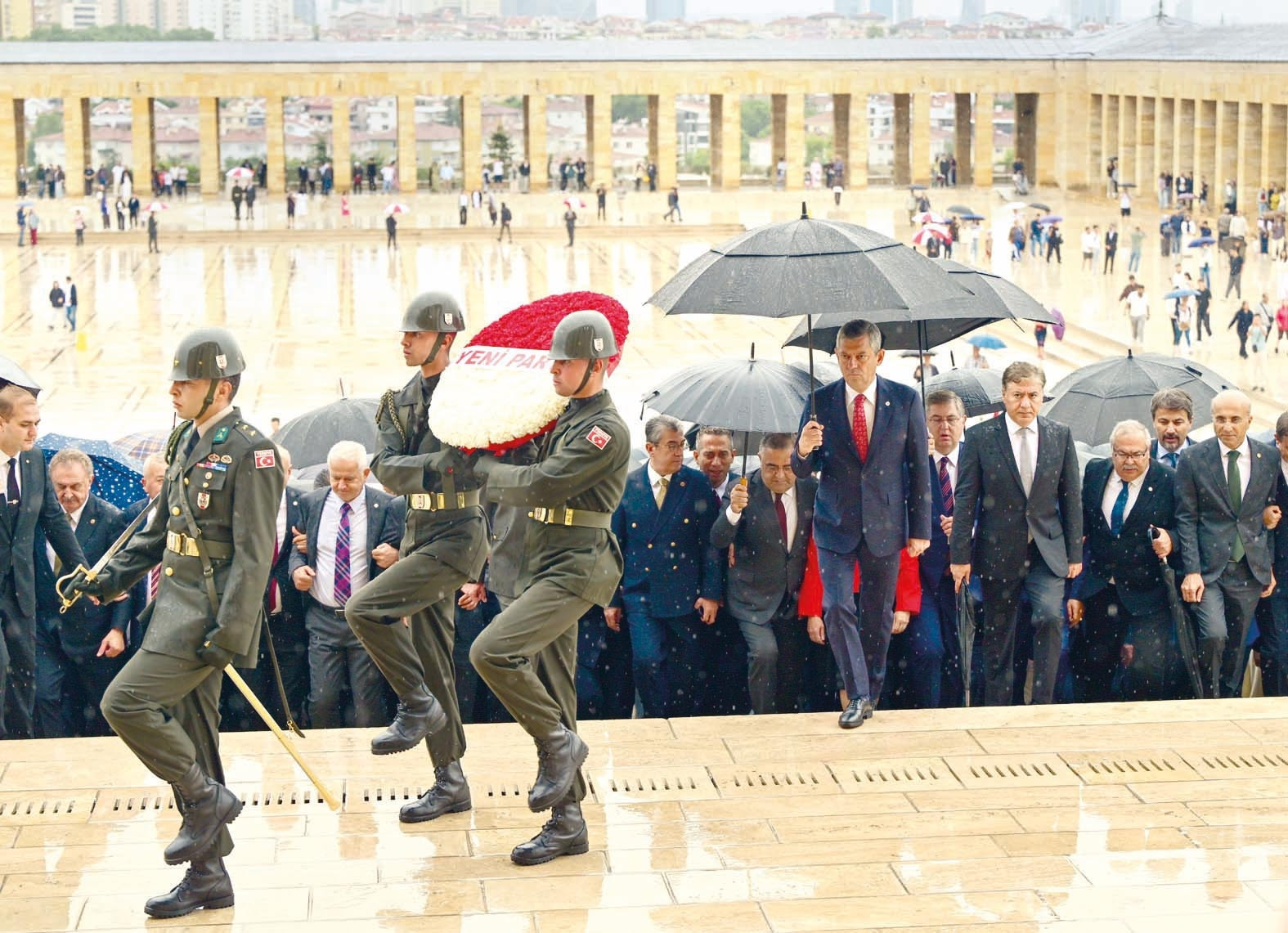 Yeni Parti’nin yeni vitrini