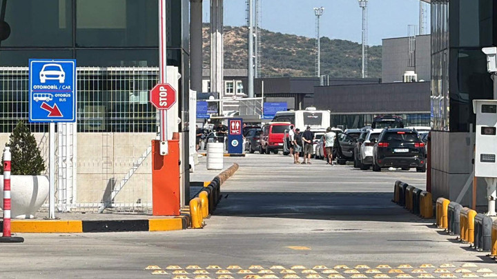 İpsala ve Pazarkule Sınır Kapısı'nda giriş ve çıkışlar durdu