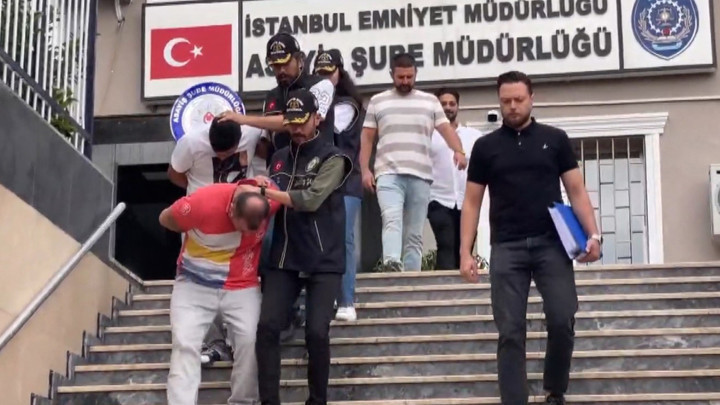 Bakırköy'de uzun namlulu silahla oto galeriye kurşun yağdıran şüpheliler gözaltına alındı