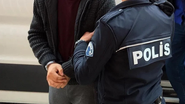 Kırmızı bültenle aranan 27 ve ulusal seviyede aranan 38 şüpheli Türkiye'ye iade edildi