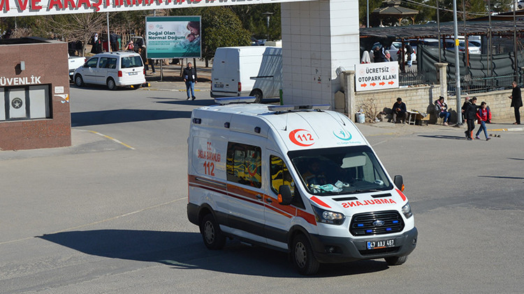 Otomobil ile kamyonun çarpıştığı kazada ölü sayısı 3'e çıktı