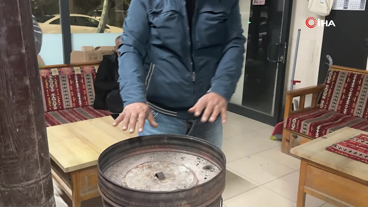 Bu ilçeye hala yaz gelmedi: Isınmak için soba yakıyorlar
