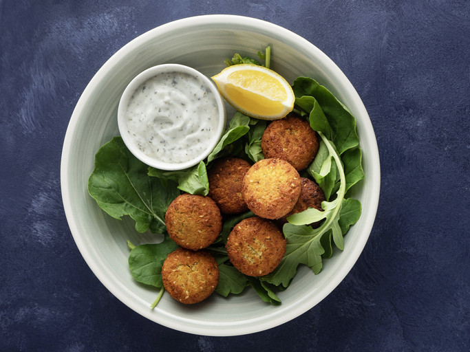 Humus, falafel, cacık… Atıştırmalık sofrasında günlük sebze hedefini tamamlayan 10 yiyecek