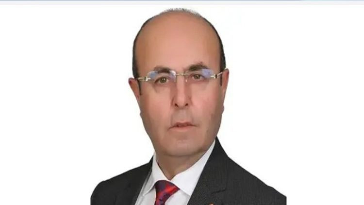 Kırşehir Belediye Başkanı Ekicioğlu ve teşkilatlar Yeni Parti'ye katıldı