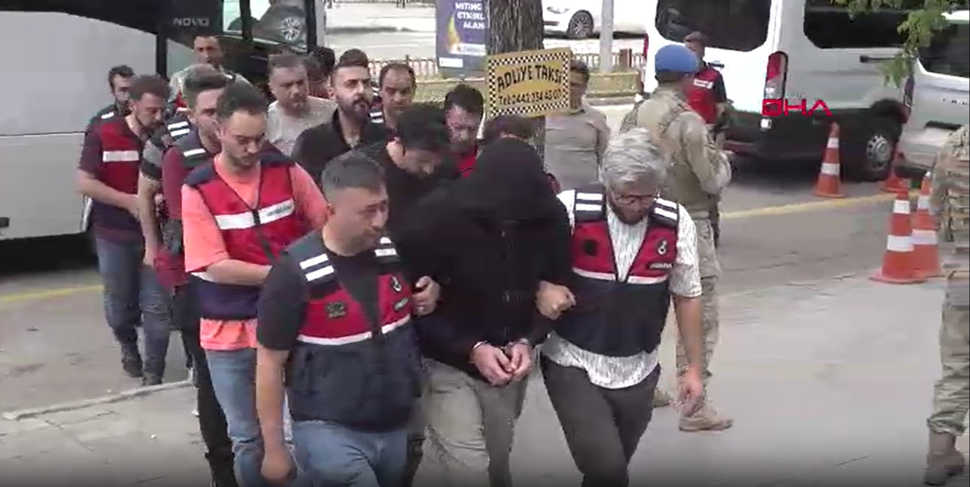 Gülistan Doku soruşturmasında adliyeye sevk edilen 8 şüpheliden 4'ü tutuklandı