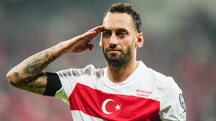 Fenerbahçe Hakan Çalhanoğlu İçin Transfer Hareketliliğine Geçti
