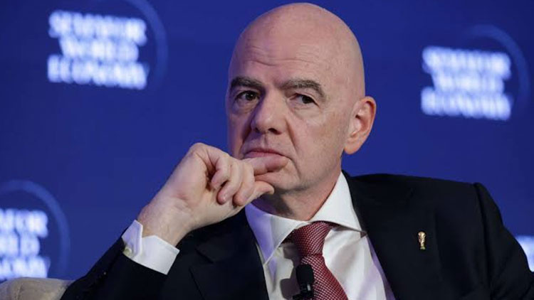 Infantino çark etti, Dünya Kupası satılmıyor!