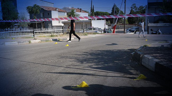 Manisa'da motosikletli saldırgan dehşet saçtı: Baba ve oğlu hayatını kaybetti