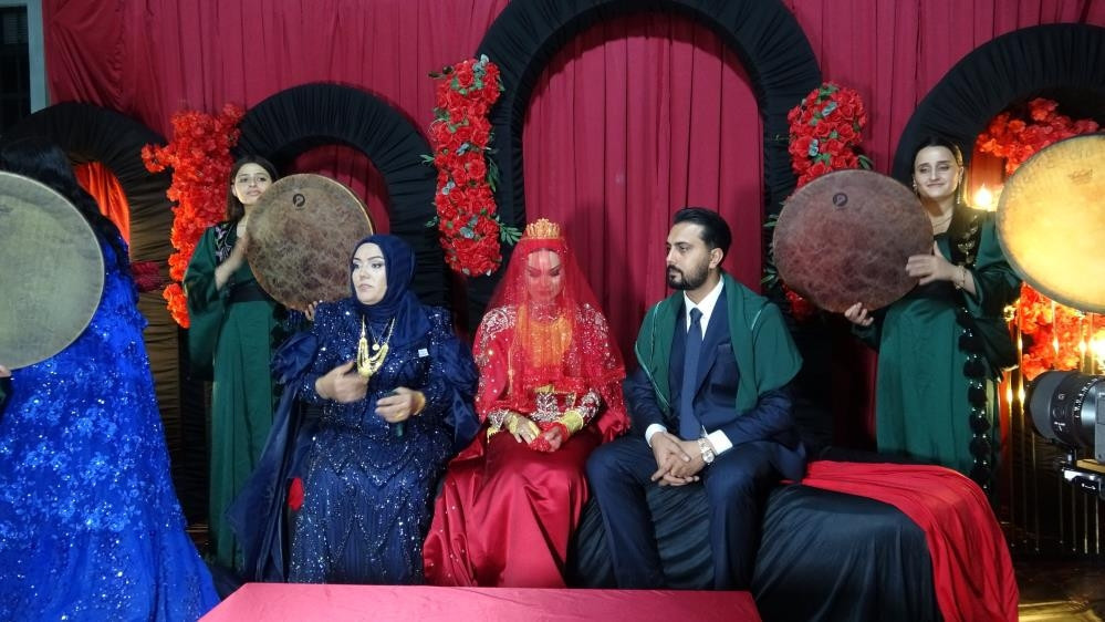 Yarım tondan fazla et tüketildi 20 milyon TL ve kilolarca altın takıldı: Sonsuz teşekkürler