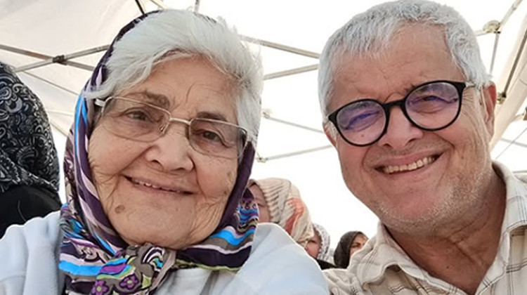 Bir dönem Türkiye'nin en yakışıklılarından biriydi... Ne kadar ünlü olursa olsun o hâlâ köy çocuğu, hâlâ annesinin vefalı oğlu
