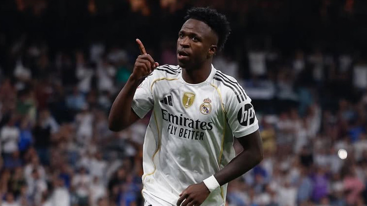 Real Madrid, Vinicius Junior ile sözleşme yeniledi
