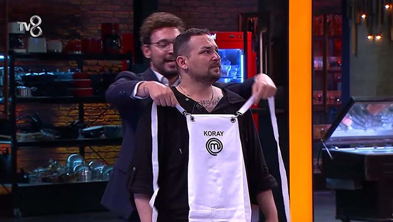 MasterChef ana kadroya giren 20. ve son yarışmacı belli oldu 8 Ağustos 2026 | Dün akşam MasterChef ana kadroya kim girdi, kim kazandı, yukarı kim çıktı İşte MasterChef son bölümde önlüğü kazanan yarışmacı