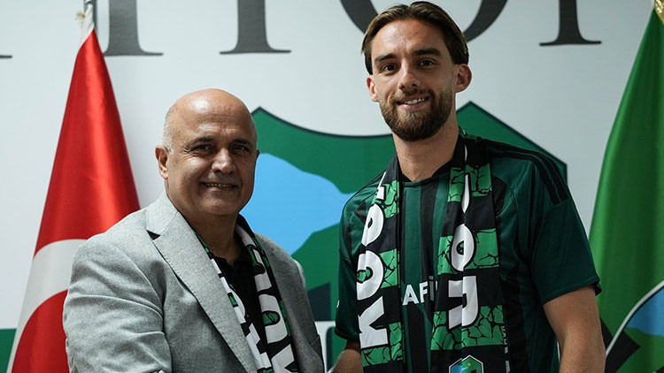 Kocaelispor, Berkan Kutlu’yu kadrosuna kattı!