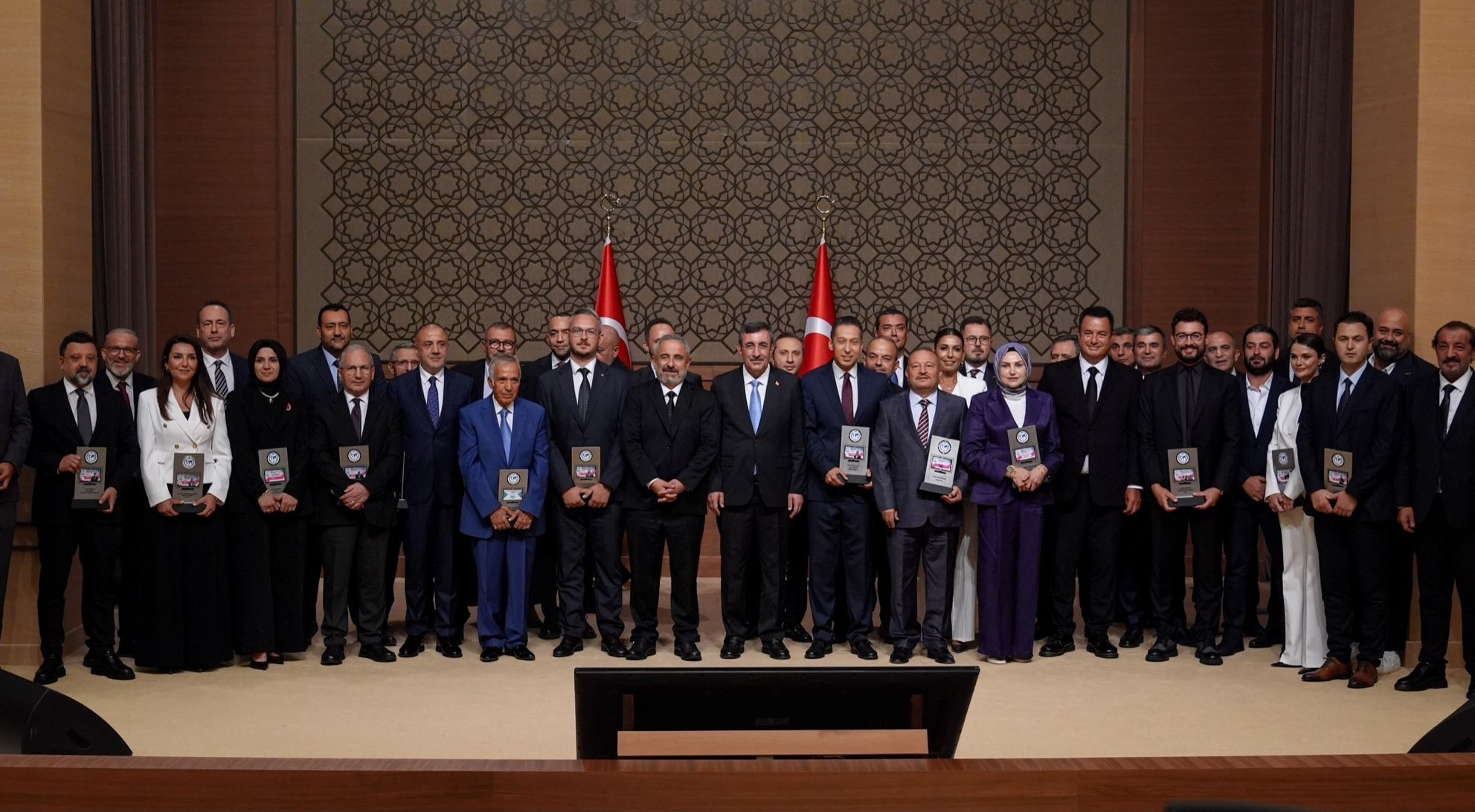 Anadolu Medya Ödülleri’nde Demirören Medya’ya 3 ödül
