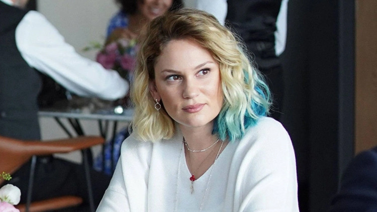 Ahbap soruşturmasında ifade veren oyuncu Farah Zeynep Abdullah: Dernekle koordineli bir faaliyetim olmadı