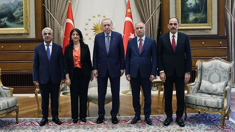 Cumhurbaşkanı Erdoğan ile görüşme öncesi DEM Parti heyetinden açıklama