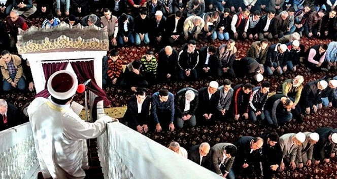 CUMA NAMAZI SAATİ 14 AĞUSTOS 2026 (İSTANBUL, ANKARA, İZMİR) | Bu hafta cuma namazı kaçta kılınacak, öğle ezanı ne zaman okunur Cuma namazı kaç rekat, nasıl kılınır ve ne kadar sürer İşte Diyanet ile 81 ilin cuma namazı vakitleri