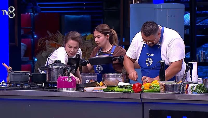 MASTERCHEF 4. VE 5. ELEME ADAYI BELLİ OLDU Dün akşam (13 Ağustos) MasterChef dokunulmazlık oyununu hangi takım kazandı, potaya kim gitti İşte MasterChef Türkiye 4. ve 5. eleme adayları