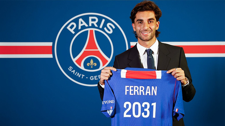 PSG, Ferran Torres’i kadrosuna kattı!